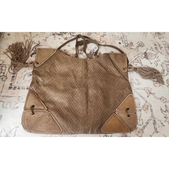 Jessica Simpson Large Leather Brown Embossed Shoulder Tote Bag NWOT - Picture 5 of 8